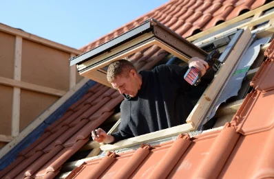 Pose de fenêtres de toit Velux à Loubieng